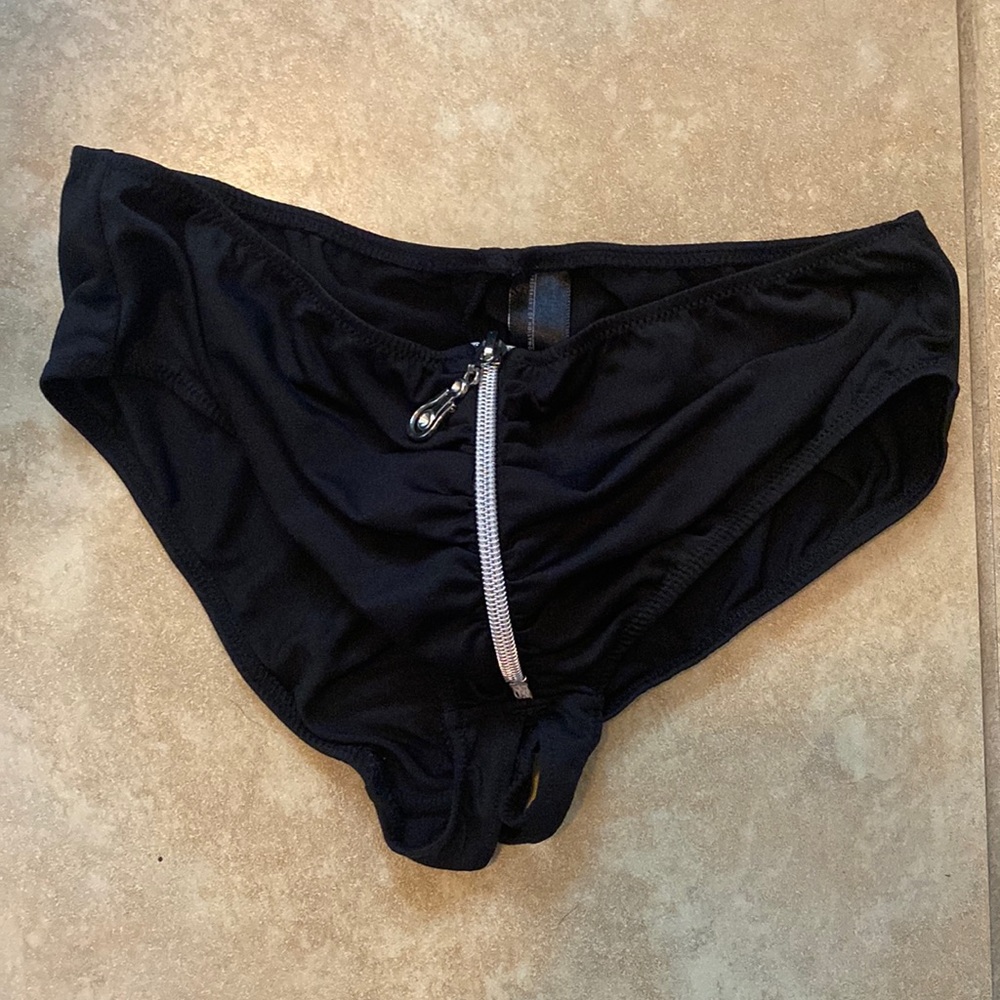 Black, Runched cheeky crotchless panties